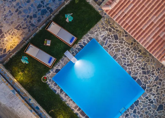 Mateo & Filipos Luxury Villas