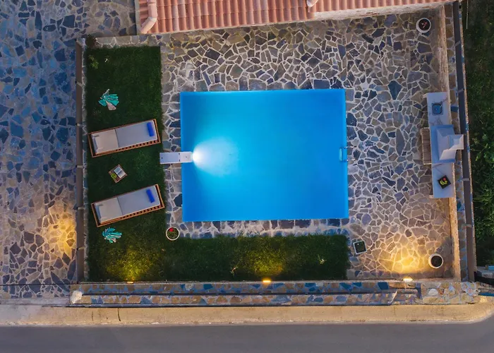 Mateo & Filipos Luxury Villas