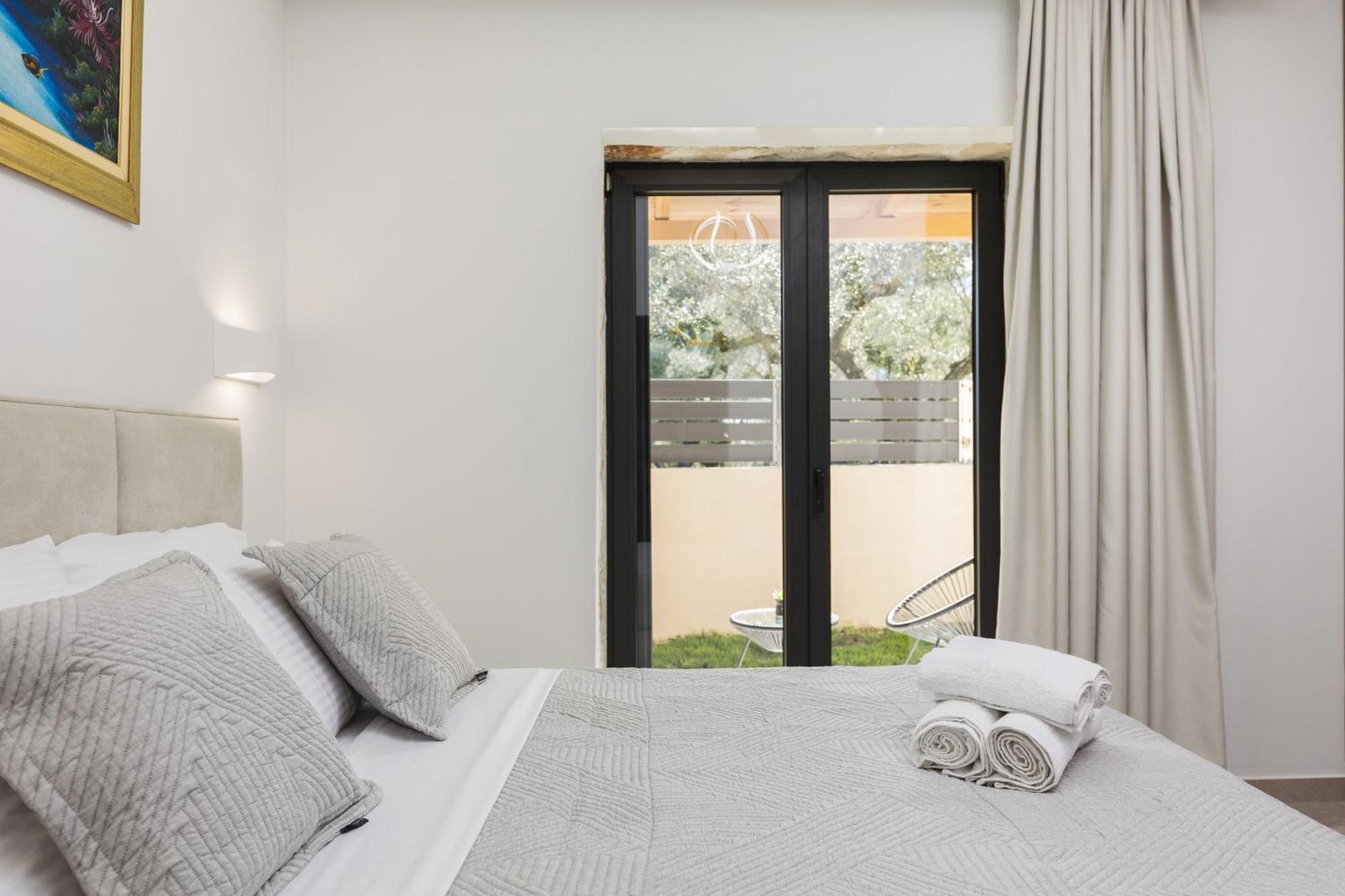 Villa Mateo & Filipos Luxury *