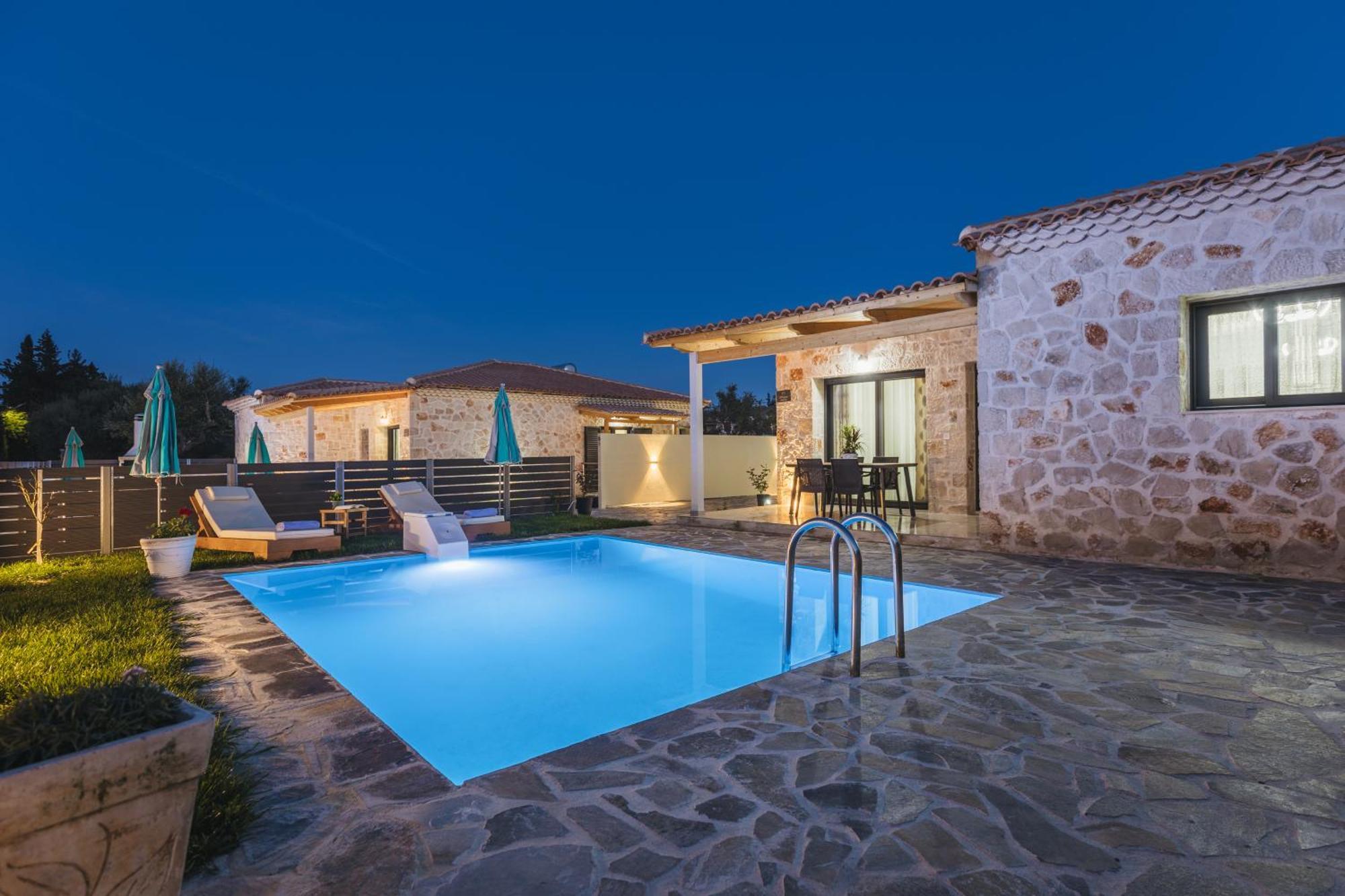 Villa Mateo & Filipos Luxury *